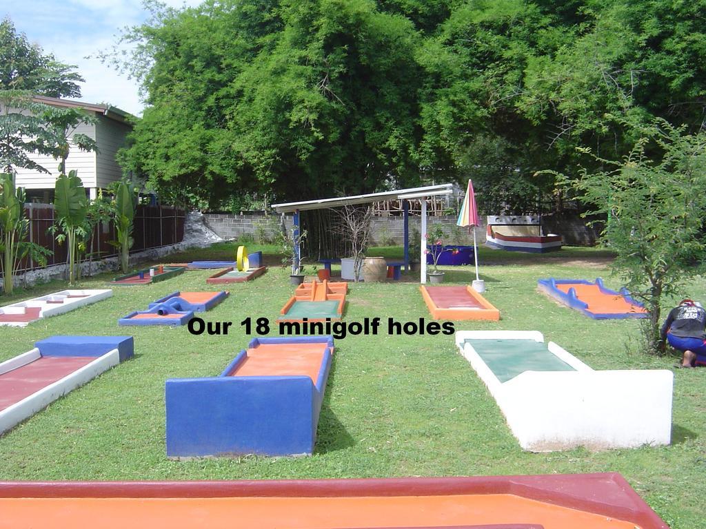 Mini-Golf **** & Resort Ubon Ratchathani Dış mekan fotoğraf